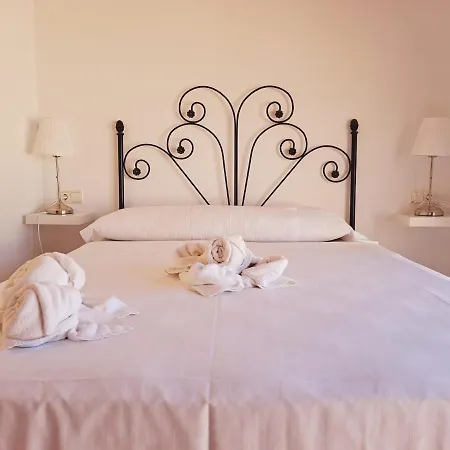Loma De Sanctipetri Holiday home